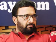 സെന്‍സര്‍ ബോര്‍ഡ് കത്രിക വച്ച ആ സൂപ്പര്‍ ഹിറ്റ് രണ്‍ജി പണിക്കര്‍ ഡയലോഗിനെ രക്ഷിച്ചെടുത്ത കഥ!!!