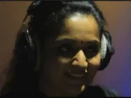 ഇതൊക്കെ എന്ത്.. വിവാദങ്ങള്‍ക്കിടയില്‍ കൂള്‍ ഗായികയായി കാവ്യ മാധവന്‍.. വീഡിയോ കാണൂ