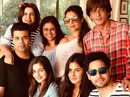 കിങ് ഖാന്‍ ഷാരുഖിന് ഇന്ന് 52-ാം പിറന്നാള്‍! ആഘോഷിക്കാനെത്തിയത് ഇവരും!!