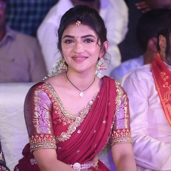 [Image: sreeleela_169685365320.jpg]