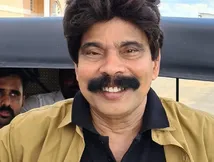 மோசடி ஸ்டாராக மாறிய பவர் ஸ்டார் சீனிவாசன் கைது.. ரூ.1000 கோடி கடன் வாங்கித்தருவதாக கையாடல்!