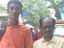 காலேஜ் படிப்புக்கு போன மகன்.. 12ஆம் வகுப்பு படிக்க வந்த முத்துக்காளை.. இவங்களுக்குள் இப்படி ஒரு விஷயமா? 