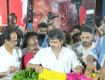 நல்லகண்ணு மறைவு.. கலங்கியபடி வந்து அஞ்சலி செலுத்திய விஜய்.. மனுஷன் நொறுங்கிட்டாரு