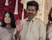 விஜய் த்ரிஷாவுடன் வந்தால் உங்களுக்கு என்ன? தளபதிக்காக நாங்க இருக்கோம்.. ரசிகர்கள் பளிச்