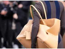 சொகுசு பைகள்: பிரபலங்கள் வைத்திருப்பது ஒரிஜினலா? ரகசியம் இதுதான்!