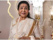 பாடகி ஆஷா போஸ்லேவின் உடலுக்கு அரசு மரியாதையுடன் இறுதிச் சடங்கு!