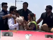 Vijay: புதுமண தம்பதிகளை வாழ்த்திய விஜய்.. பிரசாரத்தில் நடந்த ருசீகரம்.. 