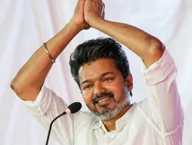 ஸ்டாலின் படம் பெருசா இருக்கு.. அதனால் விஜய்க்கு ஓட்டு.. நடிகையின் கேள்விக்கு விஜய் ரசிகர் வினோத பதில்