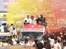 Vijay: தமிழ் புத்தாண்டில் விஜய்யை பார்க்க குவிந்த கூட்டம்.. ஜன நாயகன் தயாரிப்பாளர் போட்ட ட்வீட்!