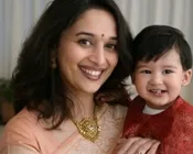 ஆட்டமாய் ஆடும் மாதுரி தீக்சித்