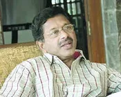 மீண்டும் வருகிறார் பாசில்