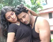 வழுக்கி விழுந்த தான்யா