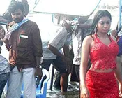 இயக்குனர் மீது நடிகை உதயதாரா பரபரப்பு புகார்