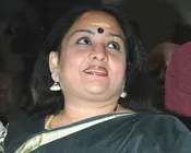 கொலை மிரட்டல் விடுக்கிறார் பைனான்சியர்-சுலக்ஷ்னா புகார்