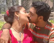 ஆதிராவை ~~பதம்~~ பார்த்த ரித்திக்!