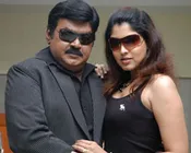 கேப்டனுடன் மீண்டும் ஷெரில்