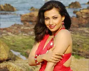 குத்து நாயகியான புளோரா