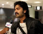 சிம்புவுக்கு அம்மா தந்த ~~தண்டனை~~!