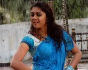 காம்னாவின் ~~ஓவர்டேக்~~!