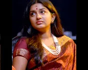 ரூ.25 லட்சம்: மீரா ஜாஸ்மின் மீது புகார்!