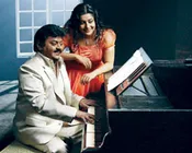 அம்பிகா, மீனா, மீரா ஜாஸ்மினுடன் போட்டி போடும் விஜய்காந்த்!!