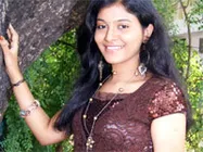 கிளாமரை கேட்டு வாங்கும் அஞ்சலி