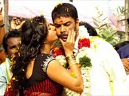 தீ படத்தில் போலீஸ்-வக்கீல் கலவர காட்சி!