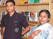 முருகதாஸ் அலுவலகத்தில் தஞ்சமடைந்திருந்த ஆசின் உதவியாளர் முத்துக்குமார்