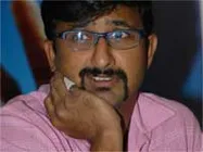 'அது-இது'க்காக 18 வயது ஹீரோவைத் தேடும் தேஜா  