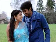 கருணாநிதியின் திருக்குவளை வீட்டில் பெண்சிங்கம்!