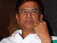 நீதிபதிகளை குற்றவாளிகளுக்கு உடந்தையாகக் காட்டுவதா? - எஸ்ஏசிக்கு நோட்டீஸ்  