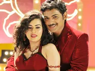 லிப் டு லிப் காட்சியில் நடிச்சா வீட்ல சேர்க்க மாட்டாங்க! - அஜ்மல்