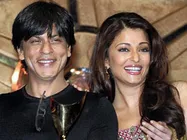 ரமணா ரீமேக்கில் ஷாரூக்கான்- ஜோடியாக நடிப்பாரா ஐஸ்வர்யா?