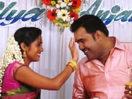 தீவிர ரசிகரான தொழிலதிபருடன் அனன்யா நிச்சயதார்த்தம் - கேரளாவில் நடந்தது!