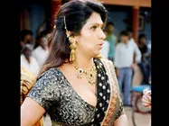 செக்மோசடி...  நடிகை புவனேஸ்வரிக்கு பிடிவாரன்ட்!