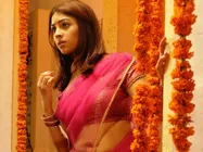 காதலனைப் பிரிந்தார் ரிச்சா... 'மயக்கம் என்ன' ஸ்டைலில் புது காதல்?