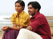 நீர்ப்பறவை படப் பாடலில் மேலும் சில வரிகள் நீக்கம்!