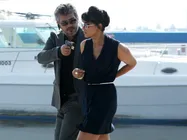 அஜீத் கண்ணாடியை கழட்டச் சொன்ன அக்ஷராவுக்கு இப்போ நல்ல நேரம்!