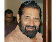 சிகரெட்டுடன் சினிமா விளம்பரம்- மலையாள நடிகர் மது மீது அரசு வழக்கு!