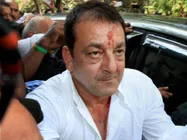 மனைவிக்கு கல்லீரலில் கட்டி... மீண்டும் 30 நாள் பரோலில் சஞ்சய்தத்