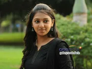 ‘ஒரு ஊர்ல இரண்டு ராஜா’ படம் மூலம் பாடகியாகிறார் லட்சுமிமேனன்