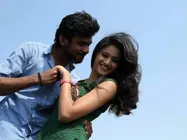 'எவன்'... அம்மாவையும் மகனையும் சேர்க்க காதலி படும் பாடு!