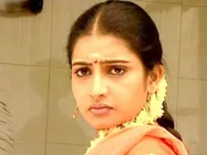 விஜயகாந்திடம் குடும்பத்துடன் ஆசி வாங்கினேன்: நடிகை சுஜிதா