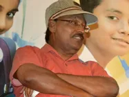 கதை திரைக்கதை வசனம் இயக்கம்: சிஷ்யன் பார்த்திபனுக்கு குரு பாக்யராஜ் பாராட்டு!