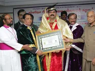 நடிகர், தயாரிப்பாளர் சைமனுக்கு டாக்டர் பட்டம்.. அமெரிக்க பல்கலைக் கழகம் வழங்கியது!