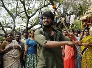 குற்றப் பரம்பரையின் வலிகளைச் சொல்லும் வைரமுத்துவின் வரிகளில் தொப்பி!