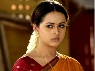 ‘கெஸ்ட் ரோல் தான், ஹீரோயின் இல்லை’...  மல்லிகா இயக்கும் படம் குறித்து பாவனா விளக்கம்