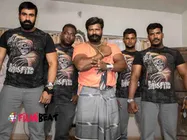 பாடி பில்டர்களின் 'கன்னா பின்னா' கதை இது!