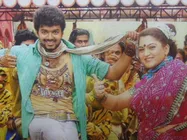 இளைய தளபதி விஜய்க்காக கொள்கையை தளர்த்திய குஷ்பு