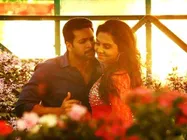 காதலர் தினத்தை டெரராக மாற்றப் போகும் ஜெயம் ரவி - ராய் லட்சுமி